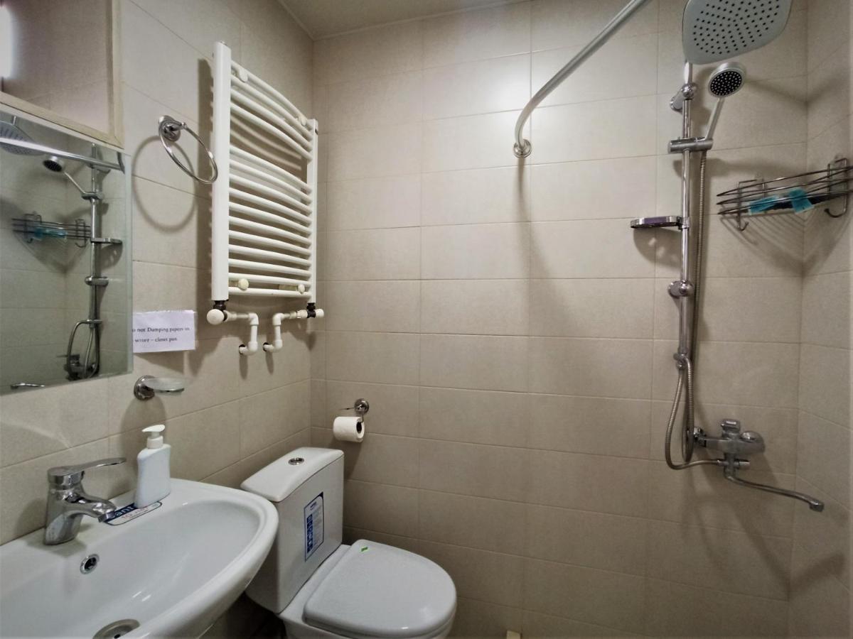 Guesthouse Lilia &Wine Celler Telavi Ngoại thất bức ảnh